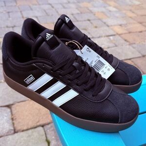 MENS ADIDAS VL COURT 3.0 SUEDE SKATEBOARD SHOES BACK/WHITE/GUM US SIZE 11 (NWT)